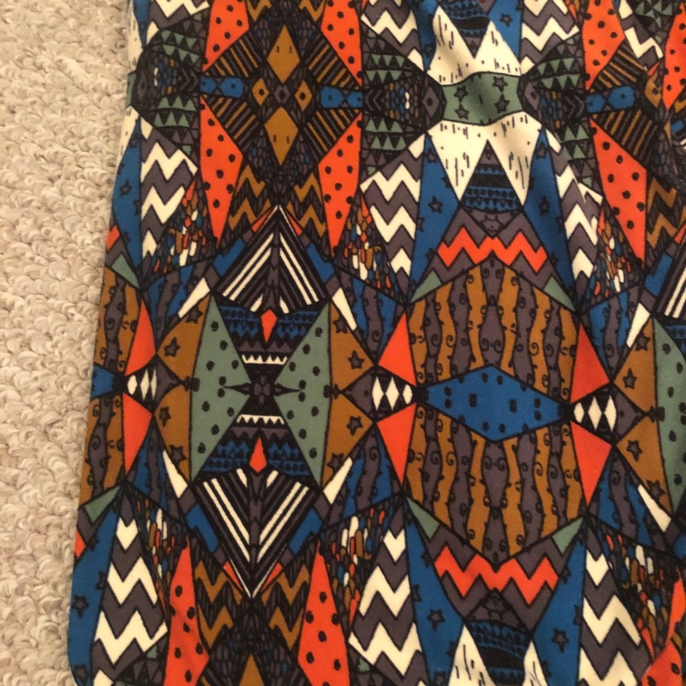 LLR LulaRoe TC Tall & Curvy leggings - Picture 2 of 3